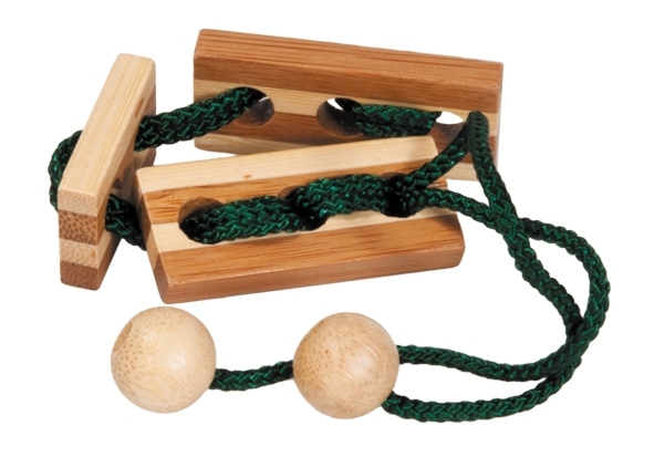 IQ-Test bamboo string-puzzle in a box, green