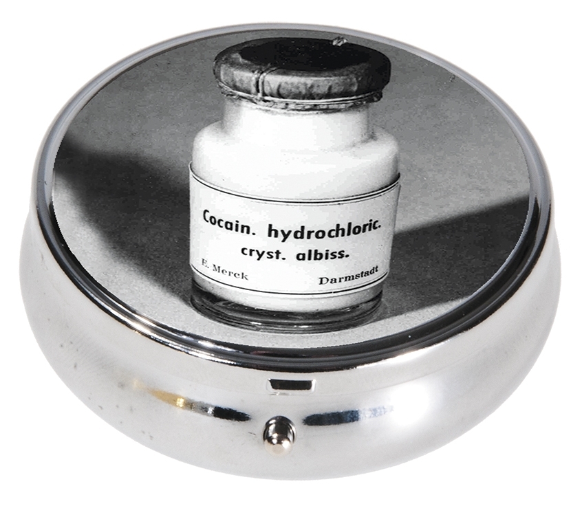 pillbox, large, round,  Sigmund Freud, Medicin