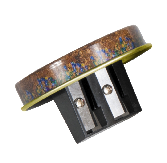 sharpener in tinbox, Klimt, The Kiss,